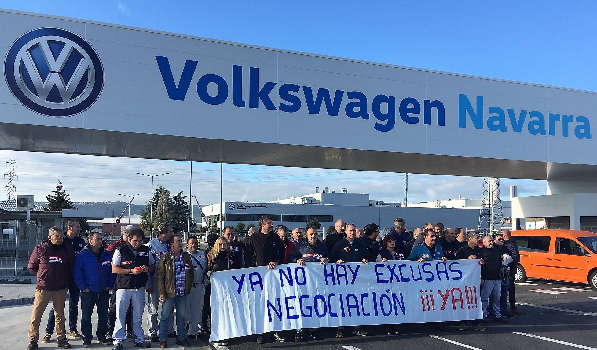 La plantilla de Volkswagen Navarra obliga a la empresa a paralizar su pretensión de derivar las bajas médicas de enfermedad común o accidente no laboral a la mutua.