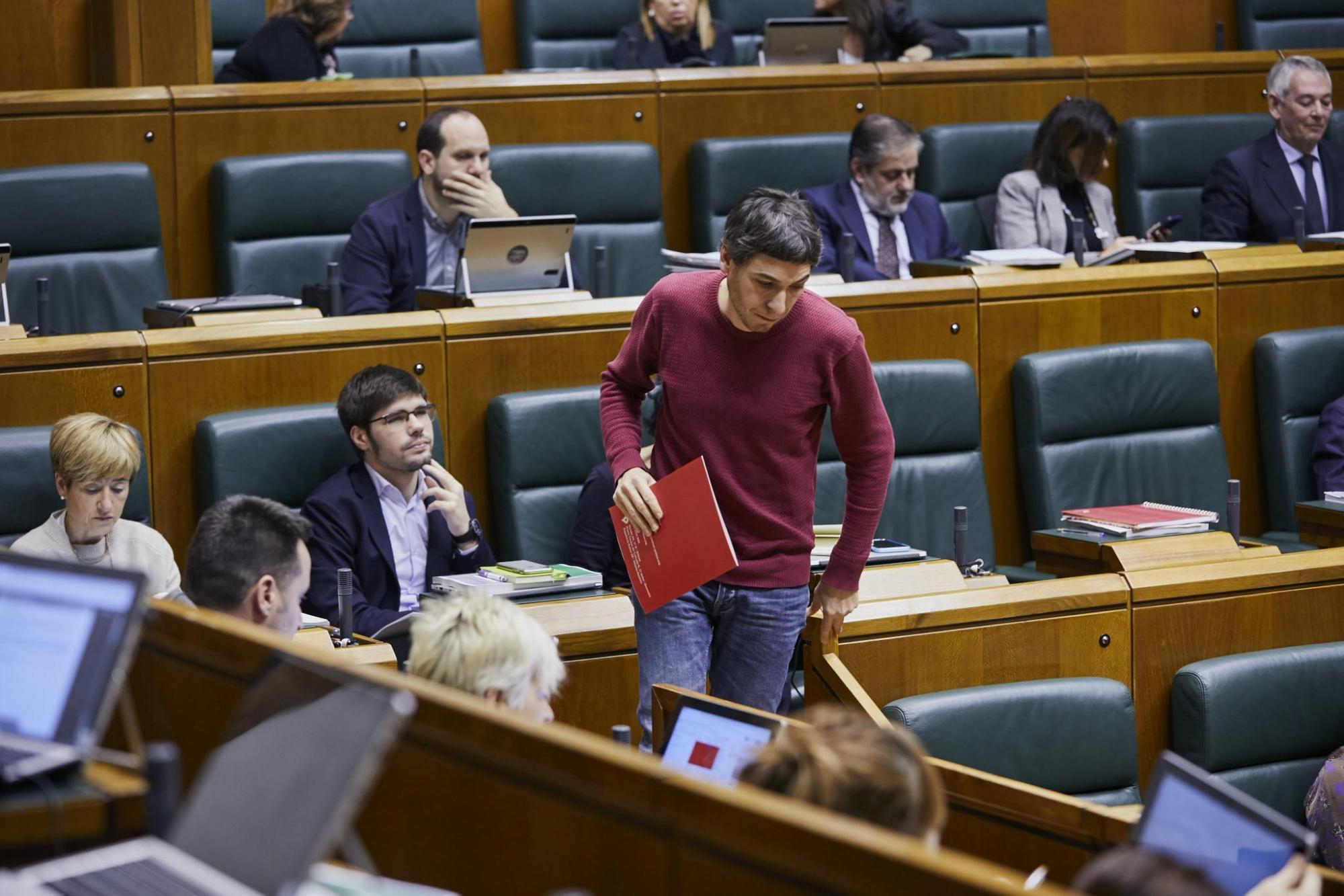 Hernández: Hemos rechazado los presupuestos del Gobierno Vasco por “basarse en un modelo de derechas”.