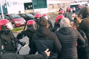El Partido Comunista de Euskadi-EPK condena las acciones del colectivo policial SIPE contra los sindicalistas de CCOO y contra el derecho de huelga y manifestación.