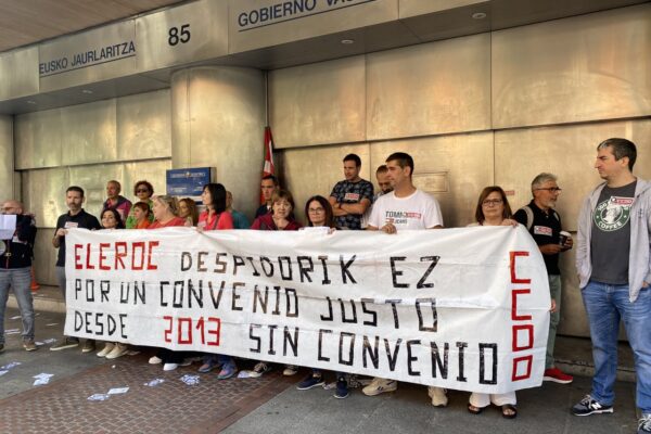 El Gobierno Vasco habla de pactos de país mientras es incapaz de garantizar unas condiciones dignas a las trabajadoras encargadas de la limpieza de sus oficinas.
