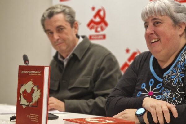 El presidente del PCE, José Luís Centella presenta en Bilbao y Pamplona su libro ‘¿Qué está pasando en China?