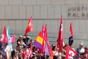 Atsedenik gabe, «La Suiza» ko sindikalisten askatasunagatik.